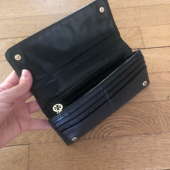 Tory Burch wallet - Picture 2 of 3